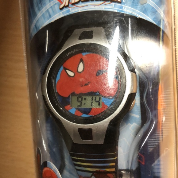Ultimate Spider-Man LCD Watch - Picture 2 of 10